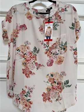 Buffalo David Bitton Cream Floral Short-Sleeve Pocket Blouse